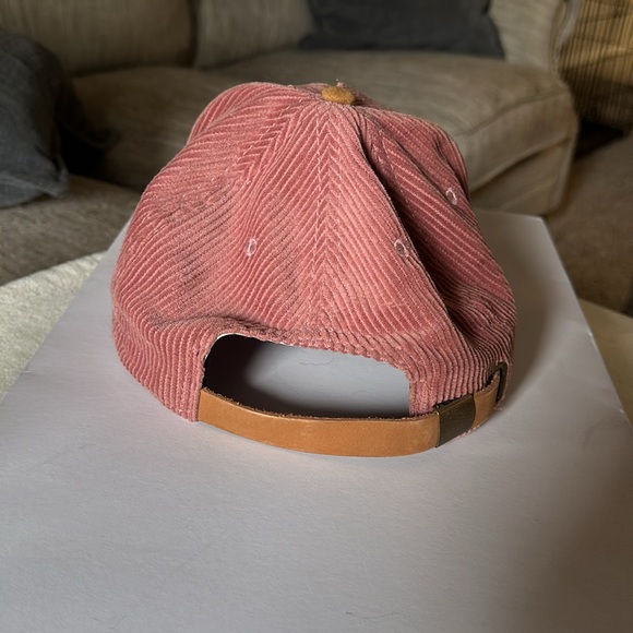 Pink suede hat - Picture 2 of 2